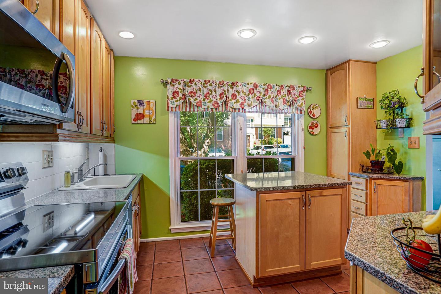 8330 UXBRIDGE COURT, SPRINGFIELD, Virginia 22151, 4 Bedrooms Bedrooms, ,3 BathroomsBathrooms,Residential,For sale,8330 UXBRIDGE COURT,VAFX2249958 MLS # VAFX2249958
