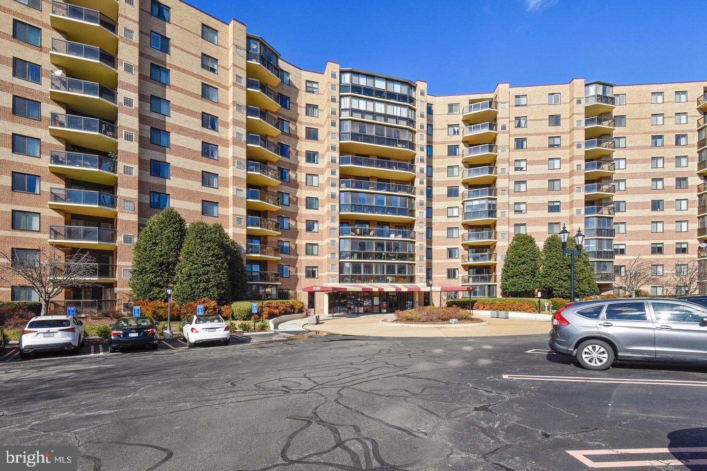 8380 GREENSBORO DR #210, MCLEAN, Virginia 22102, 2 Bedrooms Bedrooms, ,2 BathroomsBathrooms,Residential,For sale,8380 GREENSBORO DR #210,VAFX2249974 MLS # VAFX2249974