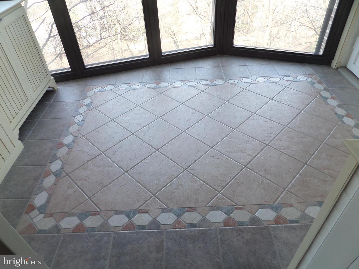 8380 GREENSBORO DR #210, MCLEAN, Virginia 22102, 2 Bedrooms Bedrooms, ,2 BathroomsBathrooms,Residential,For sale,8380 GREENSBORO DR #210,VAFX2249974 MLS # VAFX2249974