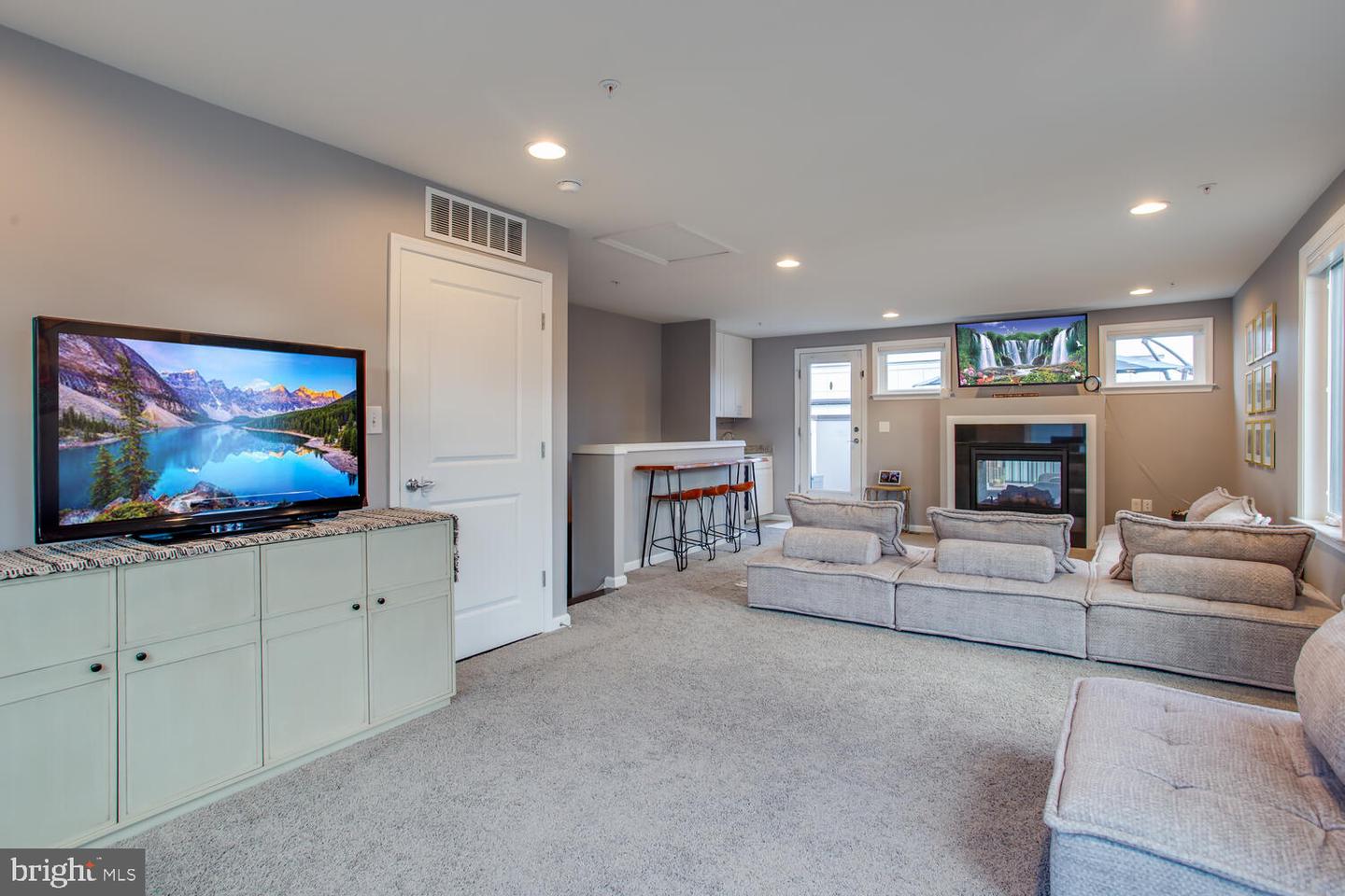 447 NOTTOWAY WALK, ALEXANDRIA, Virginia 22304, 4 Bedrooms Bedrooms, ,3 BathroomsBathrooms,Residential,For sale,447 NOTTOWAY WALK,VAAX2046854 MLS # VAAX2046854