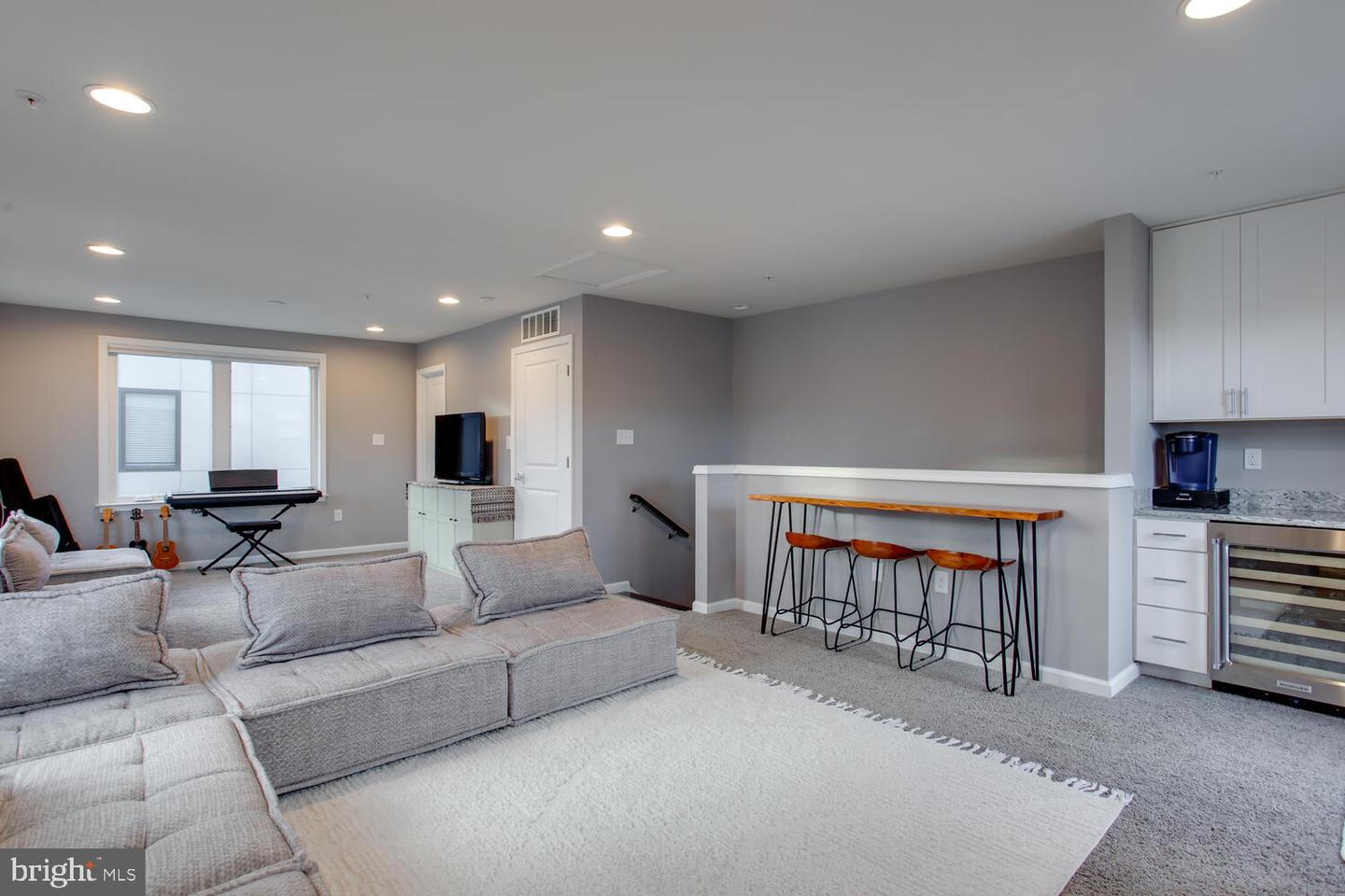 447 NOTTOWAY WALK, ALEXANDRIA, Virginia 22304, 4 Bedrooms Bedrooms, ,3 BathroomsBathrooms,Residential,For sale,447 NOTTOWAY WALK,VAAX2046854 MLS # VAAX2046854