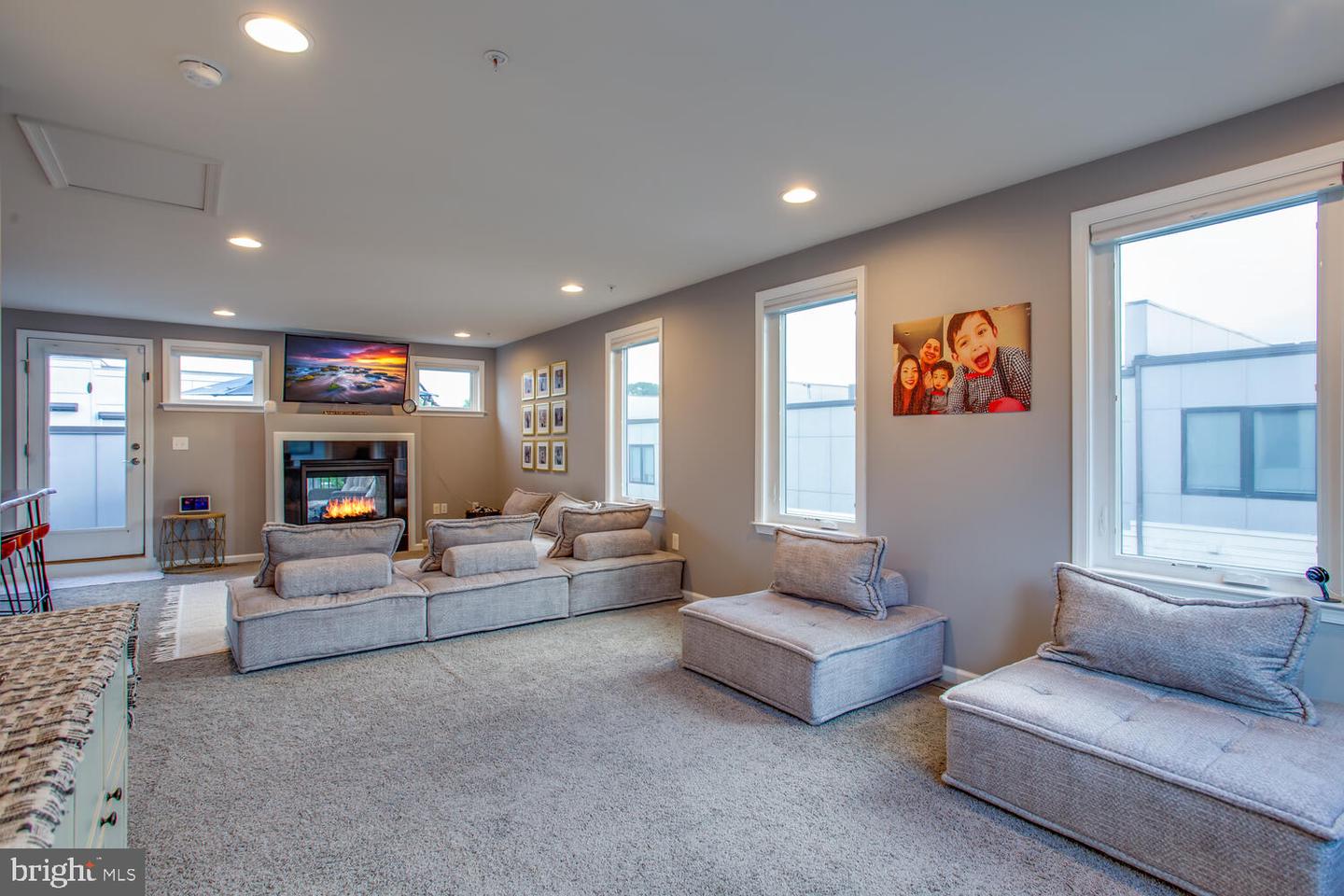 447 NOTTOWAY WALK, ALEXANDRIA, Virginia 22304, 4 Bedrooms Bedrooms, ,3 BathroomsBathrooms,Residential,For sale,447 NOTTOWAY WALK,VAAX2046854 MLS # VAAX2046854