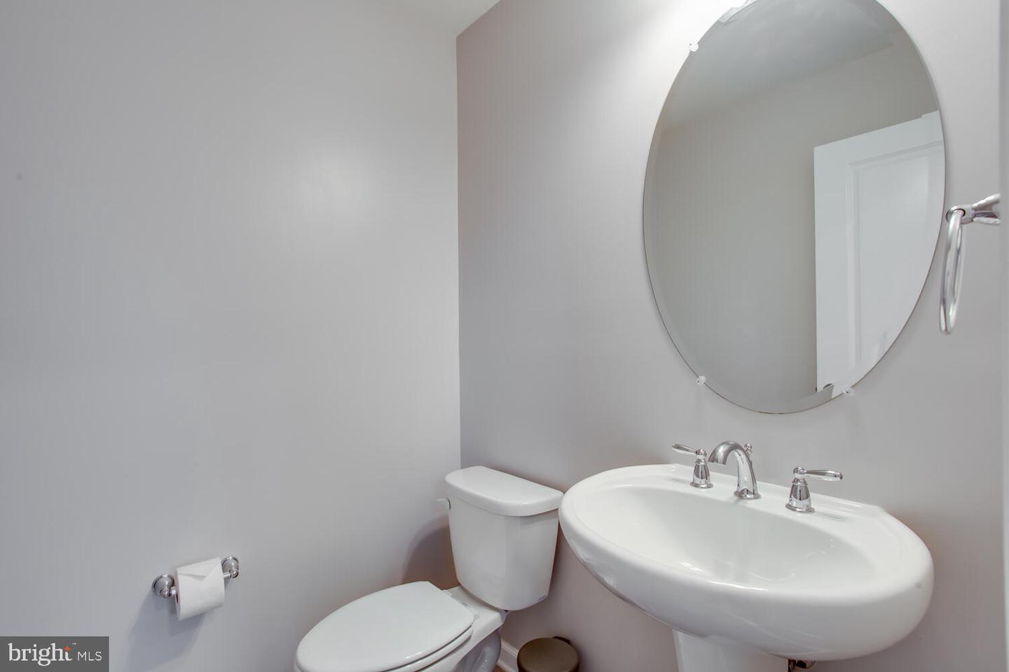 447 NOTTOWAY WALK, ALEXANDRIA, Virginia 22304, 4 Bedrooms Bedrooms, ,3 BathroomsBathrooms,Residential,For sale,447 NOTTOWAY WALK,VAAX2046854 MLS # VAAX2046854