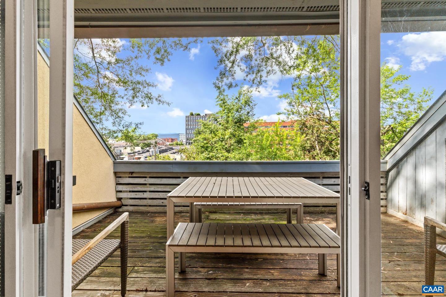 203 NW SECOND ST #C, CHARLOTTESVILLE, Virginia 22902, 2 Bedrooms Bedrooms, ,2 BathroomsBathrooms,Residential,For sale,203 NW SECOND ST #C,666036 MLS # 666036