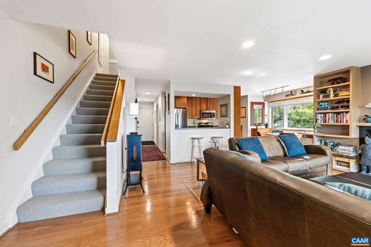 203 NW SECOND ST #C, CHARLOTTESVILLE, Virginia 22902, 2 Bedrooms Bedrooms, ,2 BathroomsBathrooms,Residential,For sale,203 NW SECOND ST #C,666036 MLS # 666036