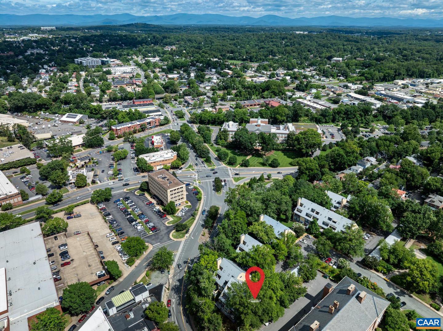203 NW SECOND ST #C, CHARLOTTESVILLE, Virginia 22902, 2 Bedrooms Bedrooms, ,2 BathroomsBathrooms,Residential,For sale,203 NW SECOND ST #C,666036 MLS # 666036