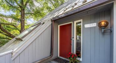 203 NW SECOND ST #C, CHARLOTTESVILLE, Virginia 22902, 2 Bedrooms Bedrooms, ,2 BathroomsBathrooms,Residential,For sale,203 NW SECOND ST #C,666036 MLS # 666036