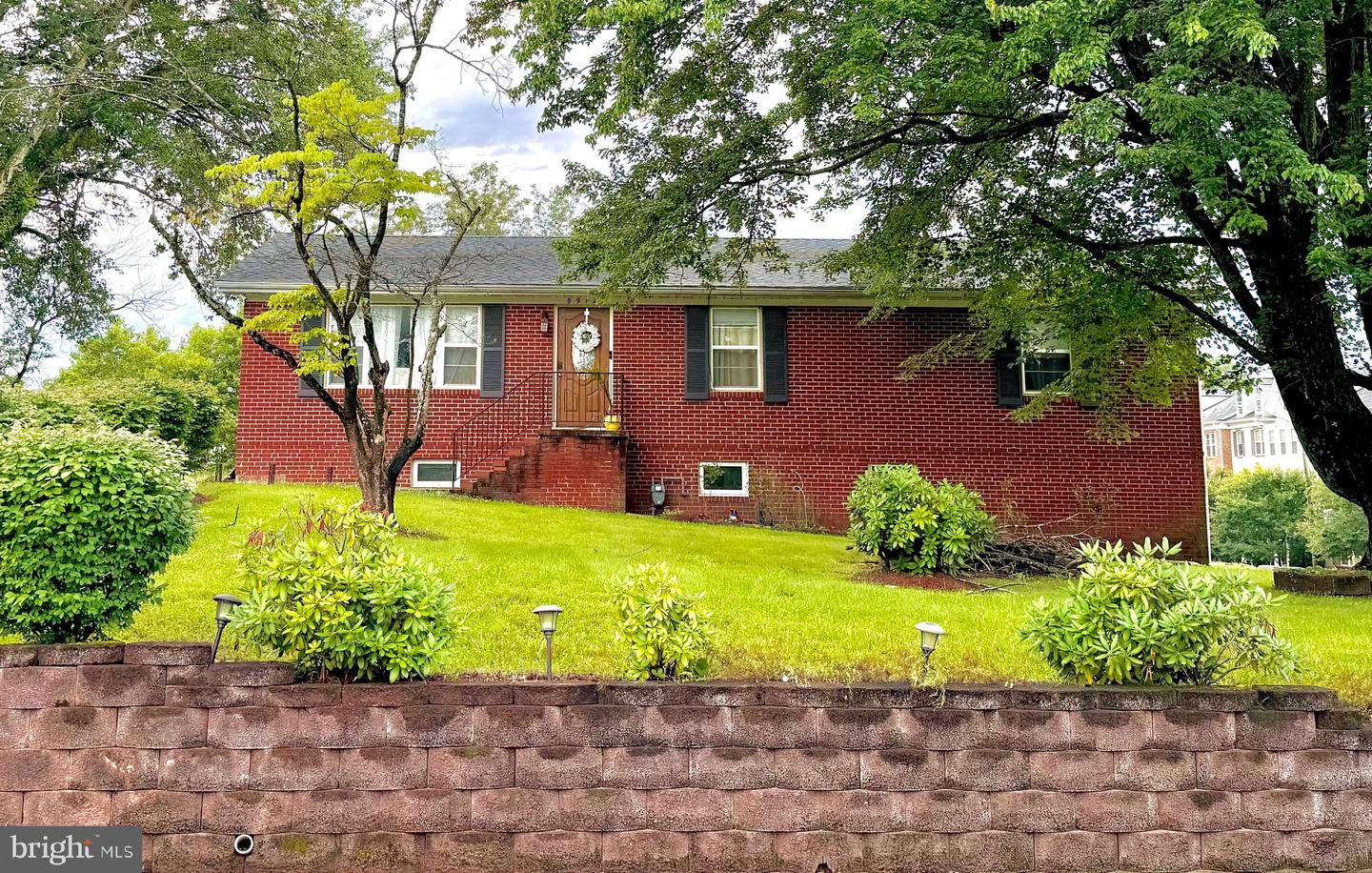 9912 S GRANT AVE, MANASSAS, Virginia 20110, 5 Bedrooms Bedrooms, ,3 BathroomsBathrooms,Residential,For sale,9912 S GRANT AVE,VAMN2008566 MLS # VAMN2008566