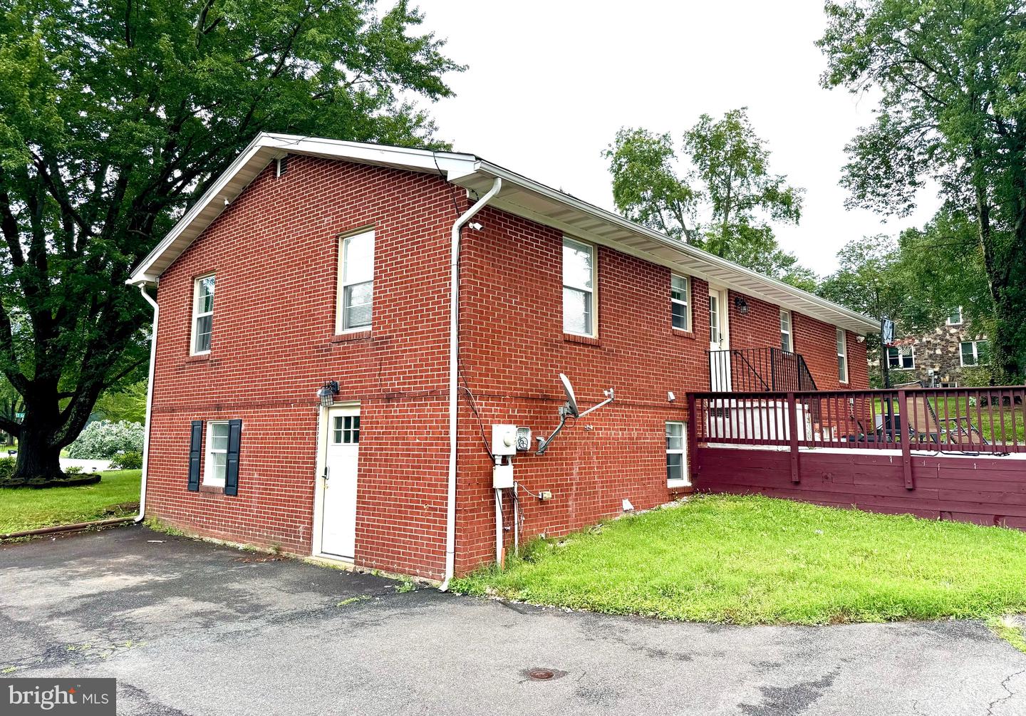 9912 S GRANT AVE, MANASSAS, Virginia 20110, 5 Bedrooms Bedrooms, ,3 BathroomsBathrooms,Residential,For sale,9912 S GRANT AVE,VAMN2008566 MLS # VAMN2008566