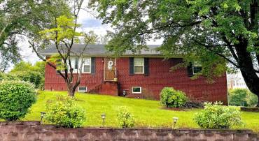 9912 S GRANT AVE, MANASSAS, Virginia 20110, 5 Bedrooms Bedrooms, ,3 BathroomsBathrooms,Residential,For sale,9912 S GRANT AVE,VAMN2008566 MLS # VAMN2008566