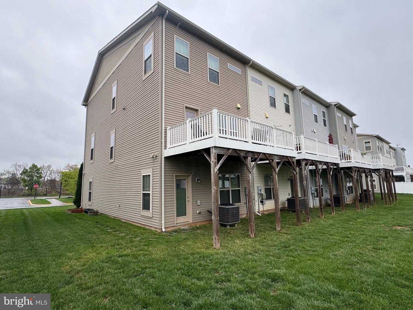8937 GARRETT WAY, MANASSAS, Virginia 20112, 4 Bedrooms Bedrooms, 7 Rooms Rooms,3 BathroomsBathrooms,Residential,For sale,8937 GARRETT WAY,VAPW2088980 MLS # VAPW2088980