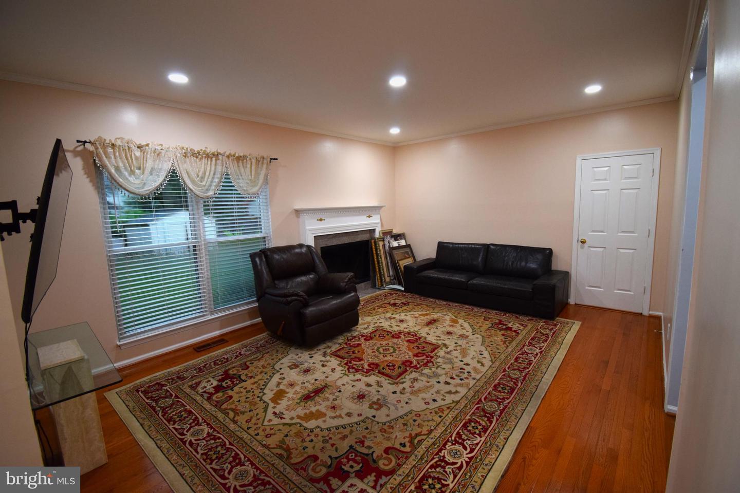 9544 OAKENSHAW DR, MANASSAS, Virginia 20110, 4 Bedrooms Bedrooms, ,3 BathroomsBathrooms,Residential,For sale,9544 OAKENSHAW DR,VAMN2008172 MLS # VAMN2008172
