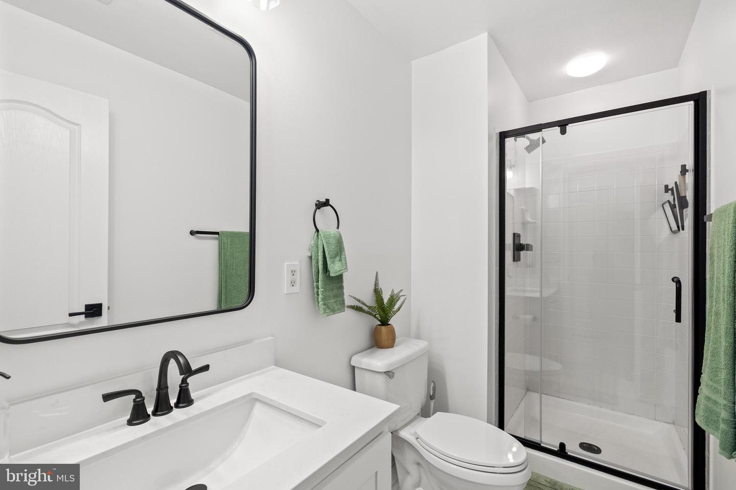 5016 GARDNER DR, ALEXANDRIA, Virginia 22304, 3 Bedrooms Bedrooms, ,3 BathroomsBathrooms,Residential,For sale,5016 GARDNER DR,VAAX2045300 MLS # VAAX2045300