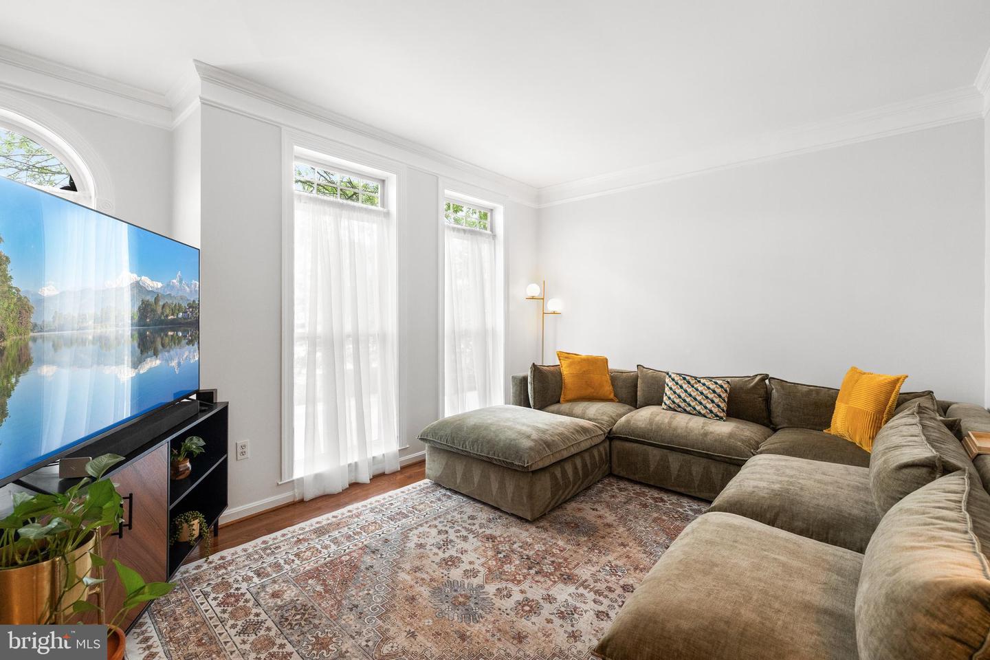 5016 GARDNER DR, ALEXANDRIA, Virginia 22304, 3 Bedrooms Bedrooms, ,3 BathroomsBathrooms,Residential,For sale,5016 GARDNER DR,VAAX2045300 MLS # VAAX2045300
