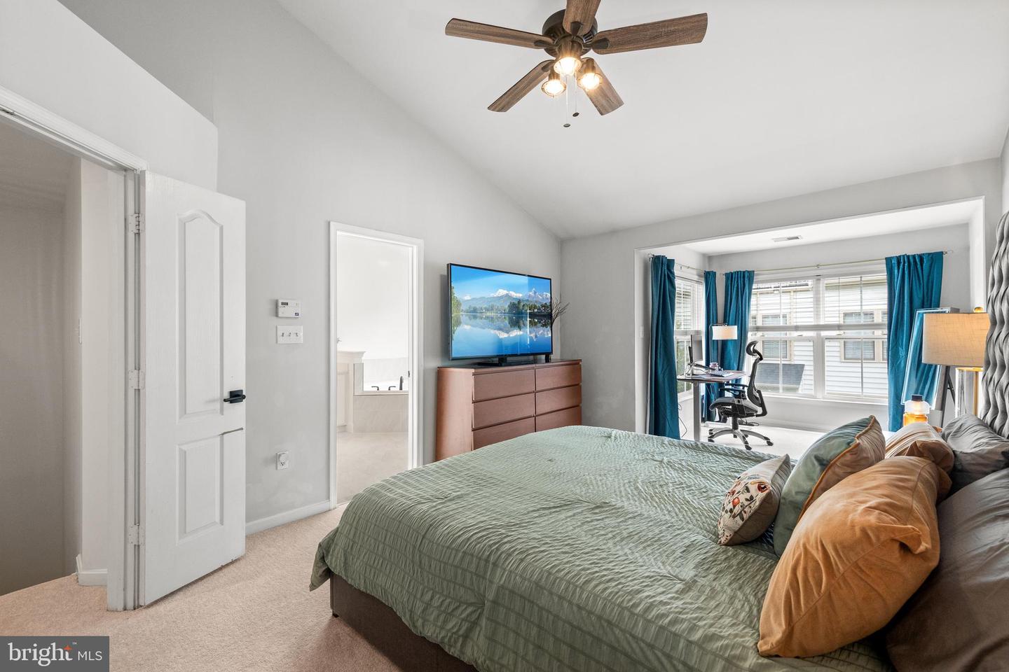 5016 GARDNER DR, ALEXANDRIA, Virginia 22304, 3 Bedrooms Bedrooms, ,3 BathroomsBathrooms,Residential,For sale,5016 GARDNER DR,VAAX2045300 MLS # VAAX2045300