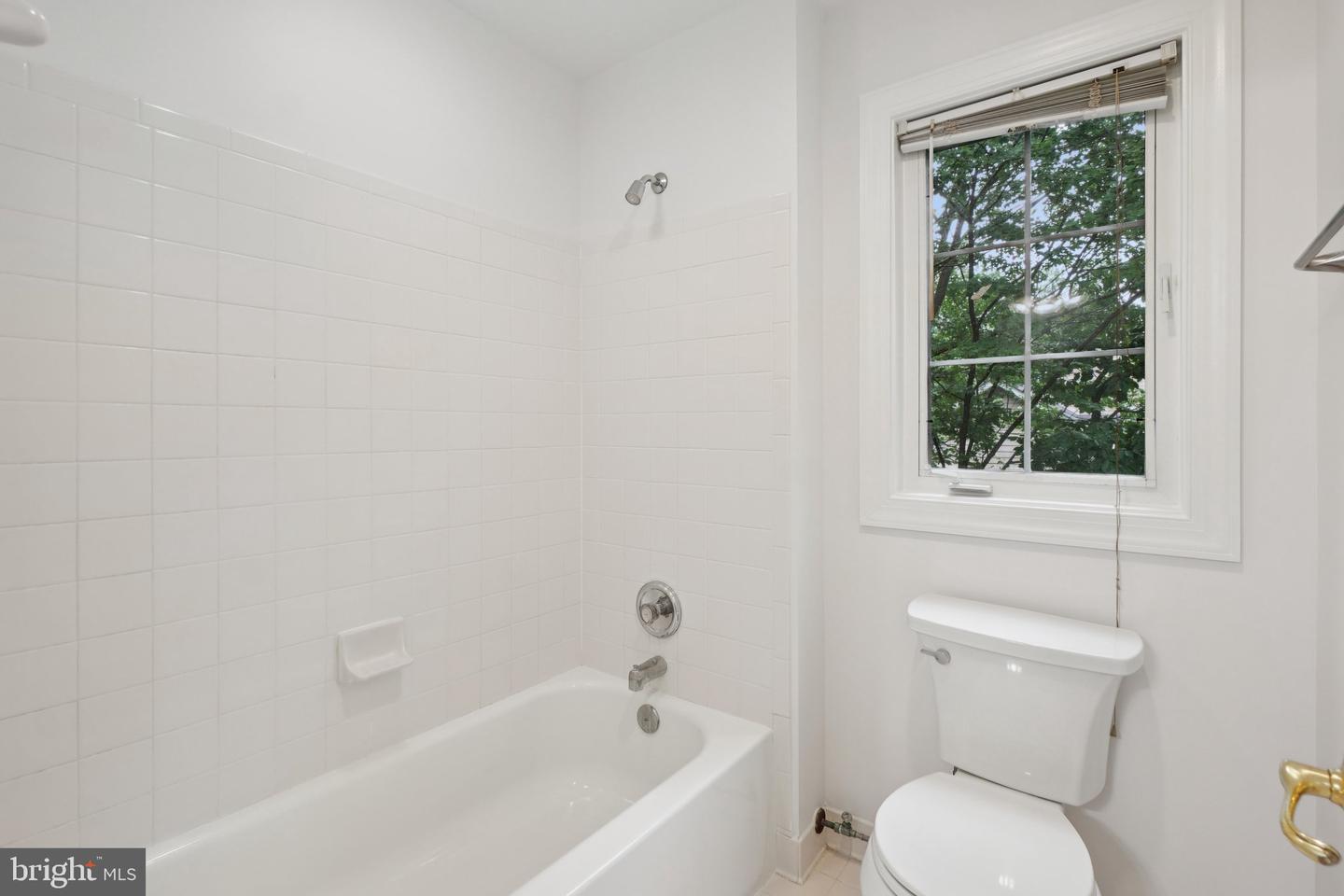 13432 CLASSIC OAKS CT, MANASSAS, Virginia 20112, 5 Bedrooms Bedrooms, ,4 BathroomsBathrooms,Residential,For sale,13432 CLASSIC OAKS CT,VAPW2094966 MLS # VAPW2094966