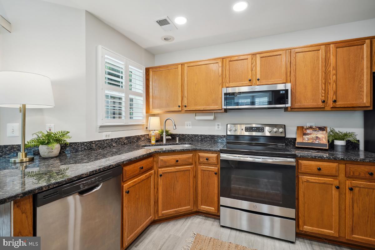 8501 CORONATION LN, BRISTOW, Virginia 20136, 3 Bedrooms Bedrooms, ,2 BathroomsBathrooms,Residential,For sale,8501 CORONATION LN,VAPW2096094 MLS # VAPW2096094