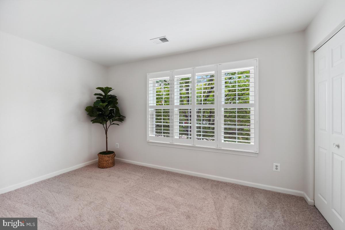 8501 CORONATION LN, BRISTOW, Virginia 20136, 3 Bedrooms Bedrooms, ,2 BathroomsBathrooms,Residential,For sale,8501 CORONATION LN,VAPW2096094 MLS # VAPW2096094