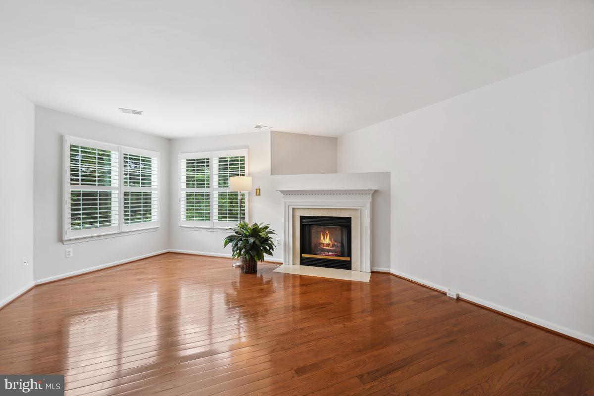 8501 CORONATION LN, BRISTOW, Virginia 20136, 3 Bedrooms Bedrooms, ,2 BathroomsBathrooms,Residential,For sale,8501 CORONATION LN,VAPW2096094 MLS # VAPW2096094