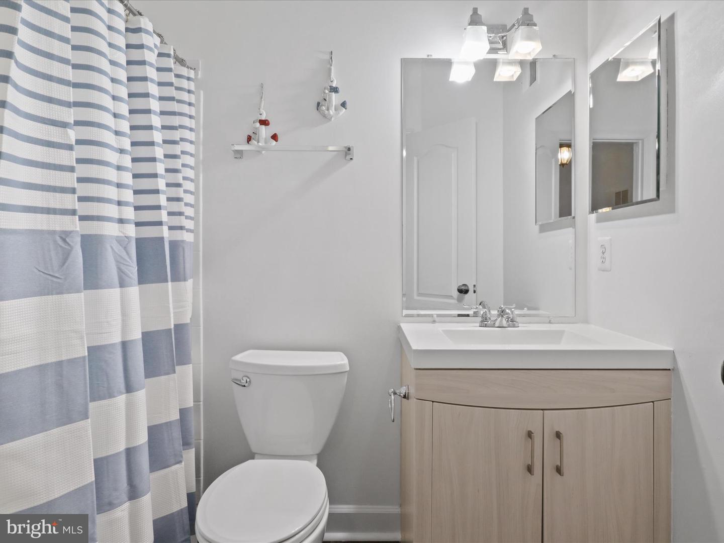 11770 VALLEY RIDGE CIR, FAIRFAX, Virginia 22033, 3 Bedrooms Bedrooms, ,3 BathroomsBathrooms,Residential,For sale,11770 VALLEY RIDGE CIR,VAFX2245636 MLS # VAFX2245636