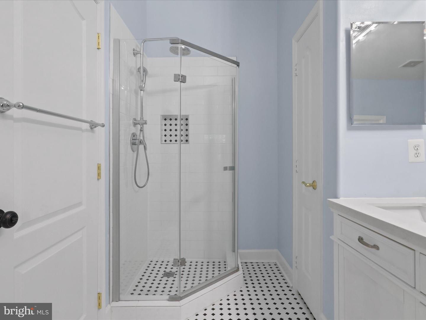 11770 VALLEY RIDGE CIR, FAIRFAX, Virginia 22033, 3 Bedrooms Bedrooms, ,3 BathroomsBathrooms,Residential,For sale,11770 VALLEY RIDGE CIR,VAFX2245636 MLS # VAFX2245636