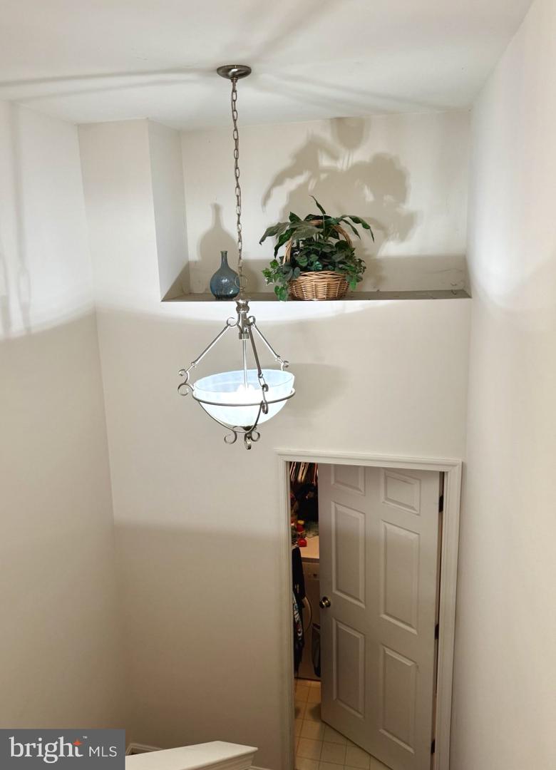 8807 GRANTHAM CT, BRISTOW, Virginia 20136, 5 Bedrooms Bedrooms, ,3 BathroomsBathrooms,Residential,For sale,8807 GRANTHAM CT,VAPW2096642 MLS # VAPW2096642