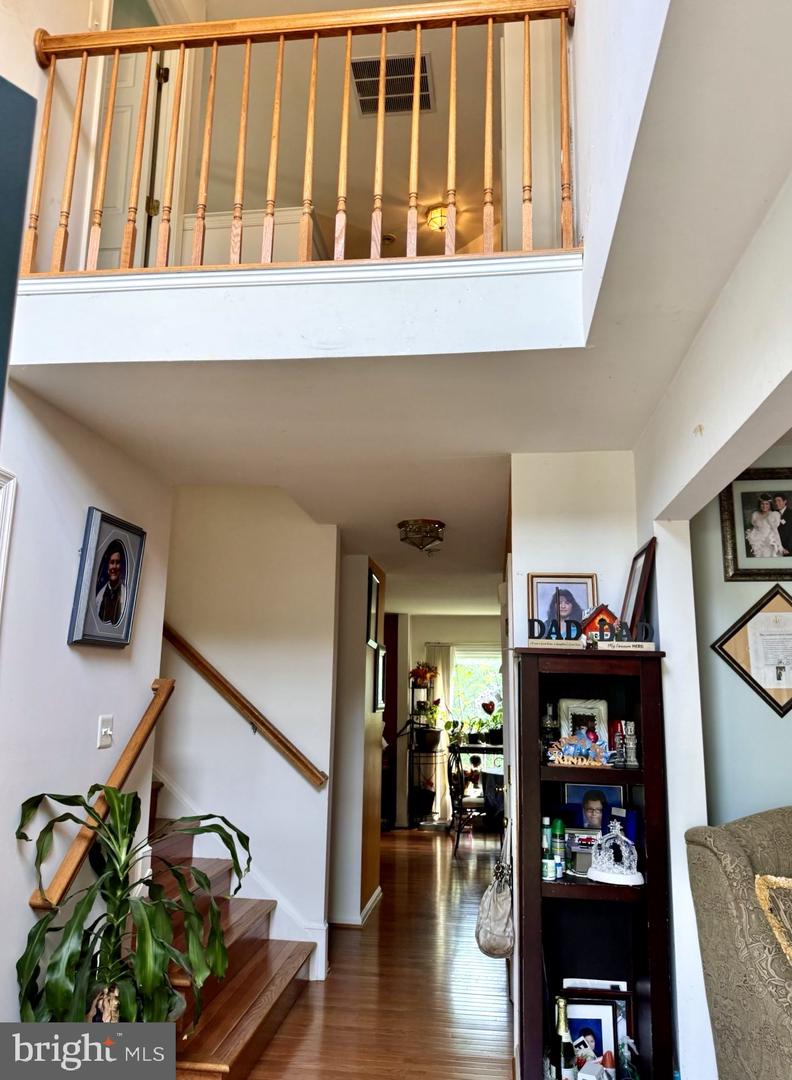 8807 GRANTHAM CT, BRISTOW, Virginia 20136, 5 Bedrooms Bedrooms, ,3 BathroomsBathrooms,Residential,For sale,8807 GRANTHAM CT,VAPW2096642 MLS # VAPW2096642