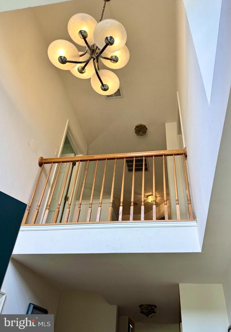 8807 GRANTHAM CT, BRISTOW, Virginia 20136, 5 Bedrooms Bedrooms, ,3 BathroomsBathrooms,Residential,For sale,8807 GRANTHAM CT,VAPW2096642 MLS # VAPW2096642