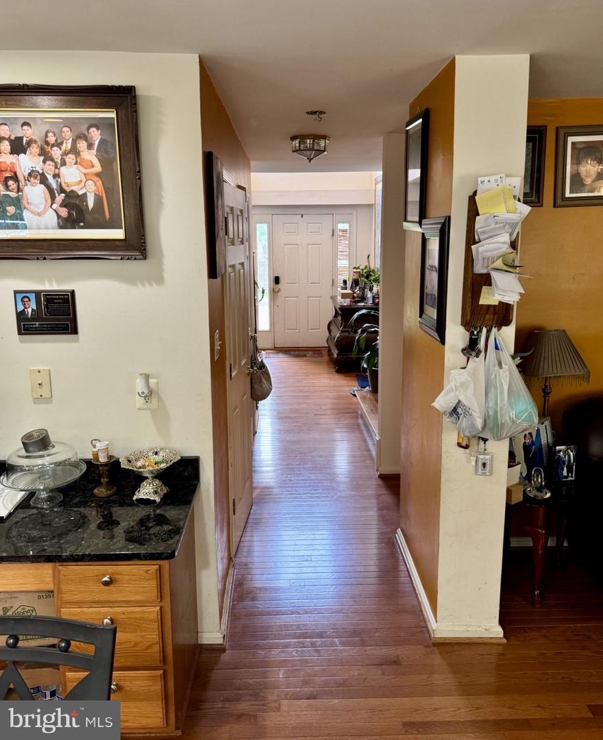 8807 GRANTHAM CT, BRISTOW, Virginia 20136, 5 Bedrooms Bedrooms, ,3 BathroomsBathrooms,Residential,For sale,8807 GRANTHAM CT,VAPW2096642 MLS # VAPW2096642