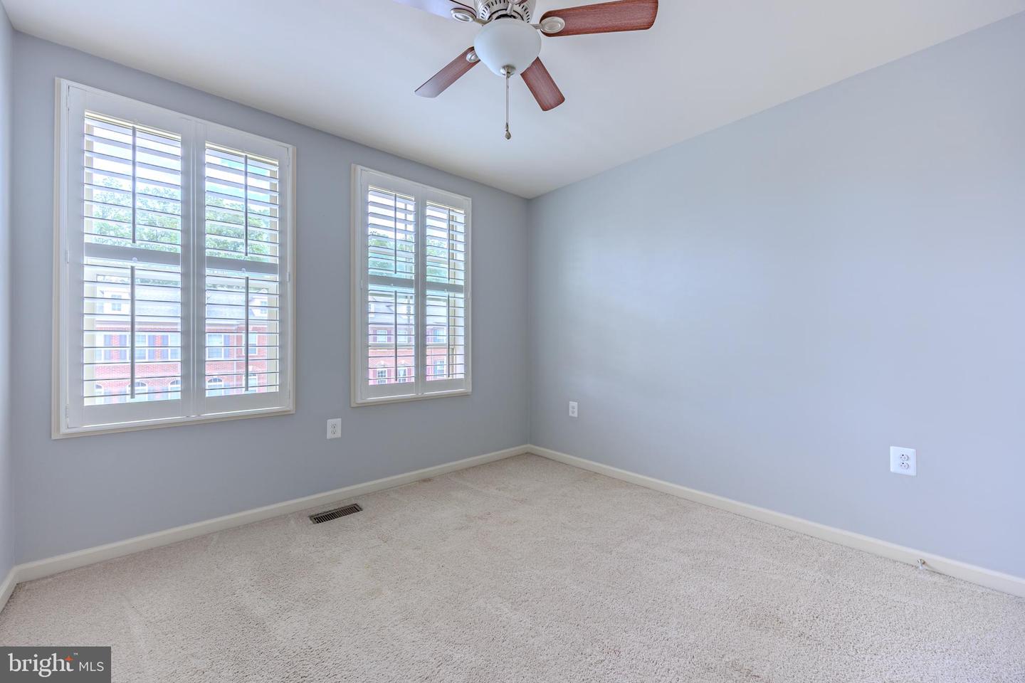 6672 BARTRAMS FOREST LN, HAYMARKET, Virginia 20169, 3 Bedrooms Bedrooms, ,2 BathroomsBathrooms,Residential,For sale,6672 BARTRAMS FOREST LN,VAPW2096882 MLS # VAPW2096882