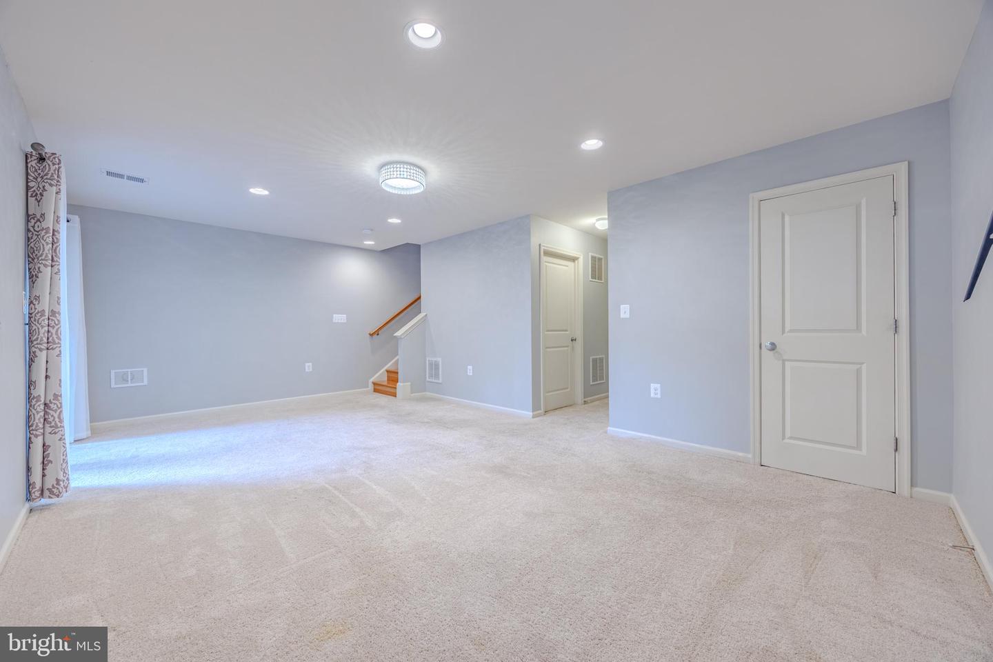 6672 BARTRAMS FOREST LN, HAYMARKET, Virginia 20169, 3 Bedrooms Bedrooms, ,2 BathroomsBathrooms,Residential,For sale,6672 BARTRAMS FOREST LN,VAPW2096882 MLS # VAPW2096882