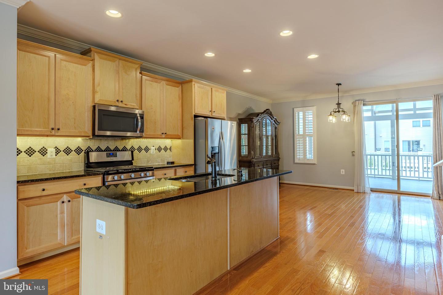 6672 BARTRAMS FOREST LN, HAYMARKET, Virginia 20169, 3 Bedrooms Bedrooms, ,2 BathroomsBathrooms,Residential,For sale,6672 BARTRAMS FOREST LN,VAPW2096882 MLS # VAPW2096882
