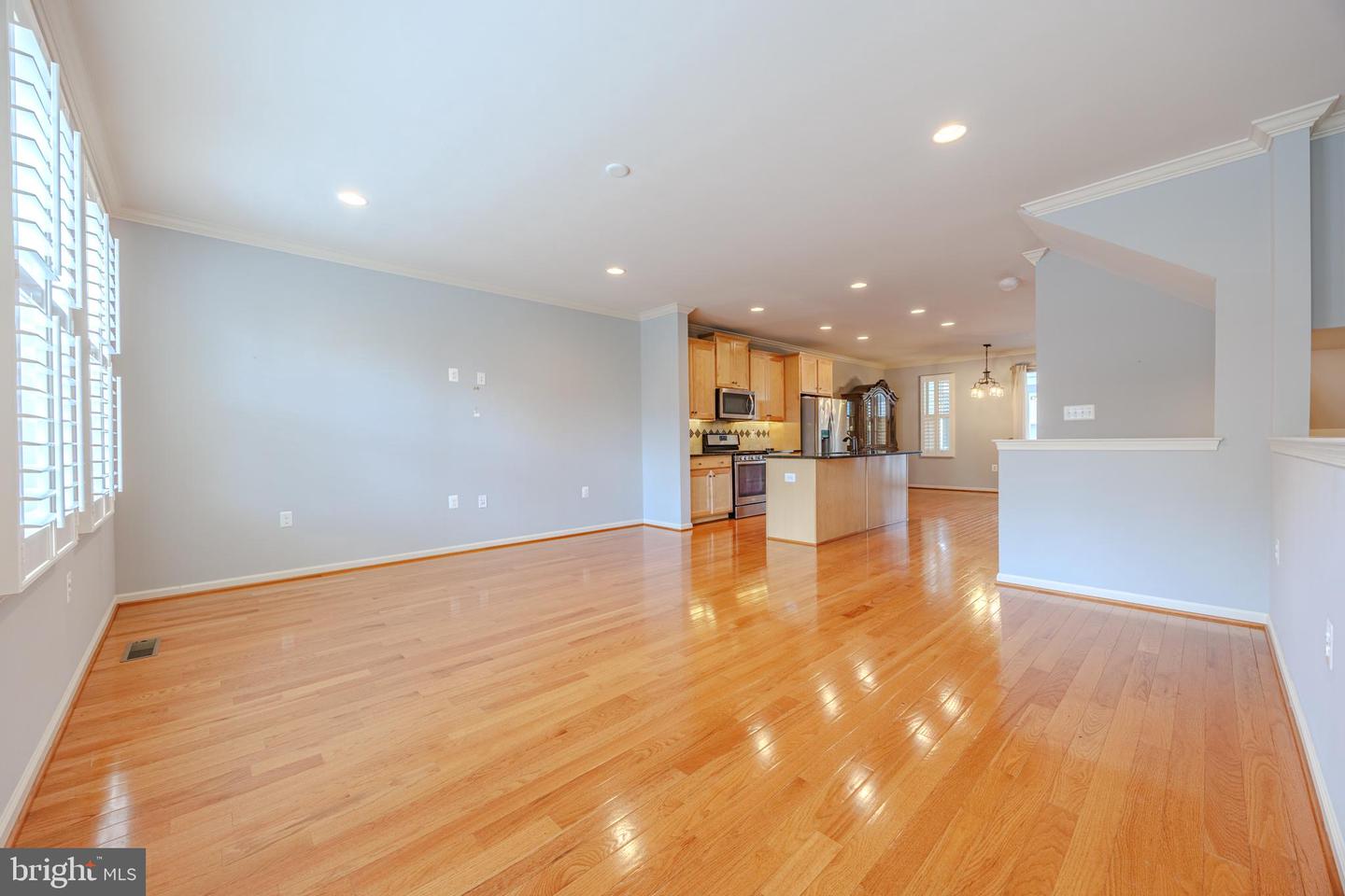 6672 BARTRAMS FOREST LN, HAYMARKET, Virginia 20169, 3 Bedrooms Bedrooms, ,2 BathroomsBathrooms,Residential,For sale,6672 BARTRAMS FOREST LN,VAPW2096882 MLS # VAPW2096882