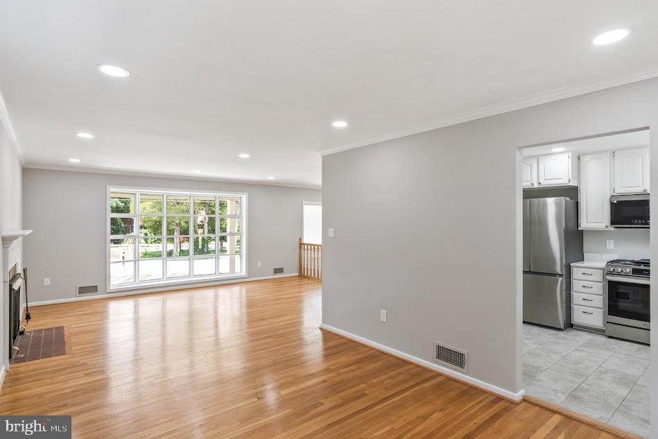 1121 COLLINGWOOD RD, ALEXANDRIA, Virginia 22308, 5 Bedrooms Bedrooms, ,3 BathroomsBathrooms,Residential,For sale,1121 COLLINGWOOD RD,VAFX2247144 MLS # VAFX2247144