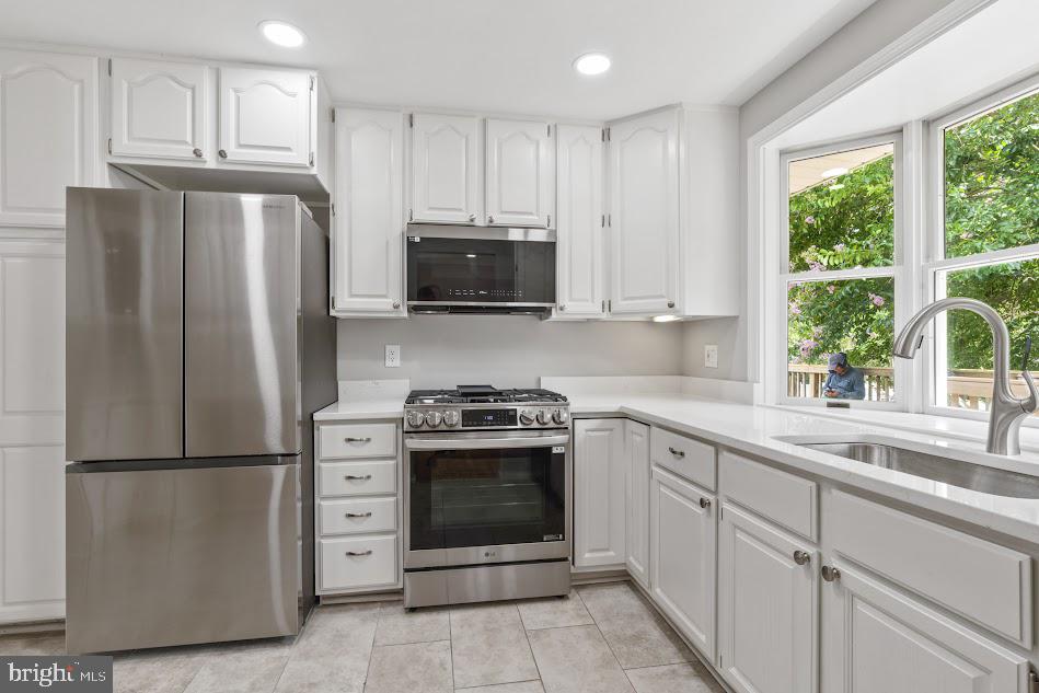 1121 COLLINGWOOD RD, ALEXANDRIA, Virginia 22308, 5 Bedrooms Bedrooms, ,3 BathroomsBathrooms,Residential,For sale,1121 COLLINGWOOD RD,VAFX2247144 MLS # VAFX2247144