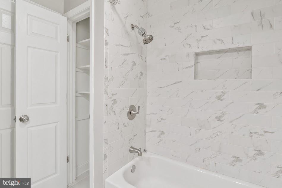 1121 COLLINGWOOD RD, ALEXANDRIA, Virginia 22308, 5 Bedrooms Bedrooms, ,3 BathroomsBathrooms,Residential,For sale,1121 COLLINGWOOD RD,VAFX2247144 MLS # VAFX2247144