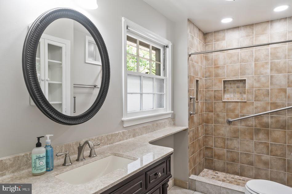 1121 COLLINGWOOD RD, ALEXANDRIA, Virginia 22308, 5 Bedrooms Bedrooms, ,3 BathroomsBathrooms,Residential,For sale,1121 COLLINGWOOD RD,VAFX2247144 MLS # VAFX2247144