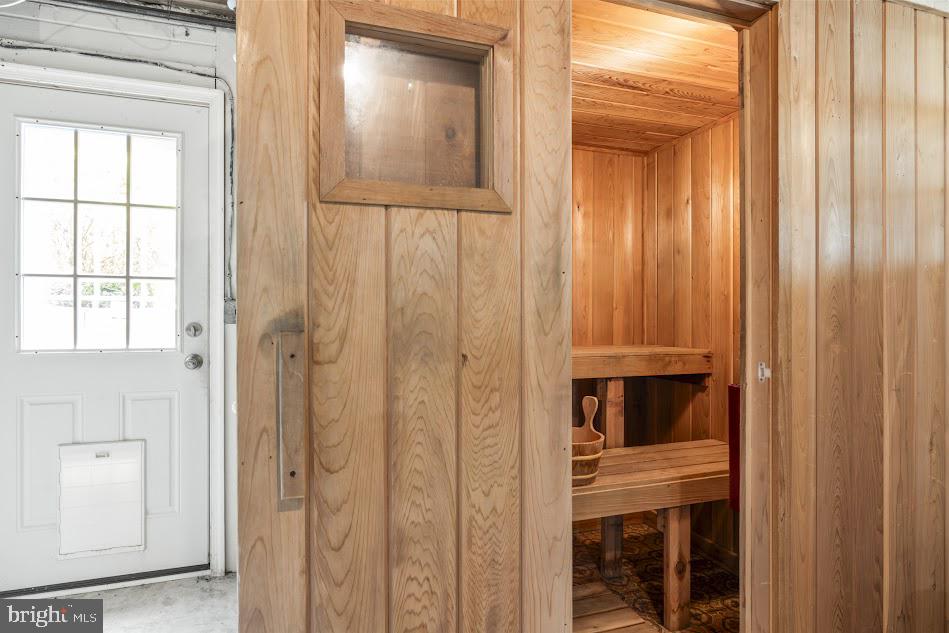1121 COLLINGWOOD RD, ALEXANDRIA, Virginia 22308, 5 Bedrooms Bedrooms, ,3 BathroomsBathrooms,Residential,For sale,1121 COLLINGWOOD RD,VAFX2247144 MLS # VAFX2247144