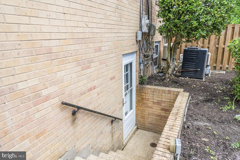 1121 COLLINGWOOD RD, ALEXANDRIA, Virginia 22308, 5 Bedrooms Bedrooms, ,3 BathroomsBathrooms,Residential,For sale,1121 COLLINGWOOD RD,VAFX2247144 MLS # VAFX2247144