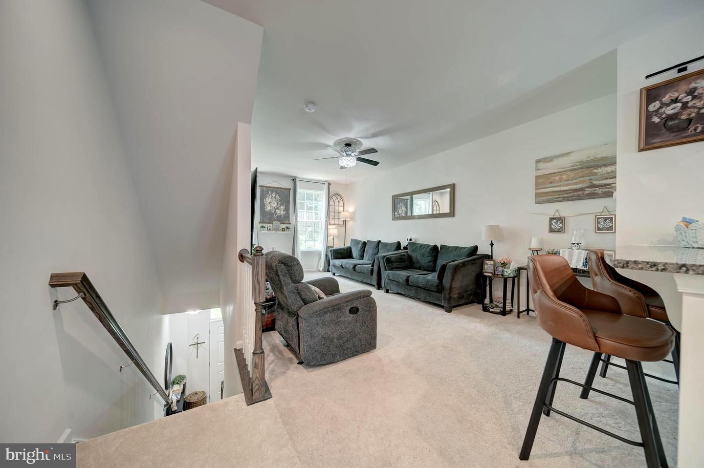 18316 REAPER HILL CT, TRIANGLE, Virginia 22172, 3 Bedrooms Bedrooms, 18 Rooms Rooms,3 BathroomsBathrooms,Residential,For sale,18316 REAPER HILL CT,VAPW2097012 MLS # VAPW2097012