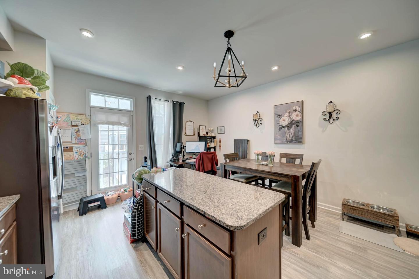 18316 REAPER HILL CT, TRIANGLE, Virginia 22172, 3 Bedrooms Bedrooms, 18 Rooms Rooms,3 BathroomsBathrooms,Residential,For sale,18316 REAPER HILL CT,VAPW2097012 MLS # VAPW2097012