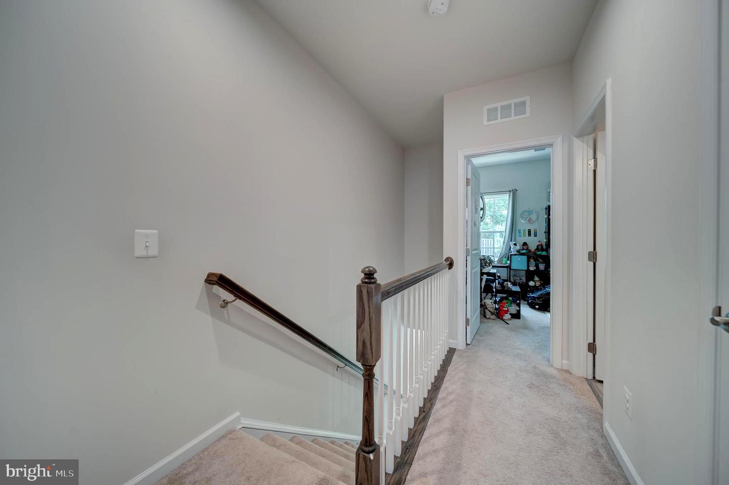 18316 REAPER HILL CT, TRIANGLE, Virginia 22172, 3 Bedrooms Bedrooms, 18 Rooms Rooms,3 BathroomsBathrooms,Residential,For sale,18316 REAPER HILL CT,VAPW2097012 MLS # VAPW2097012