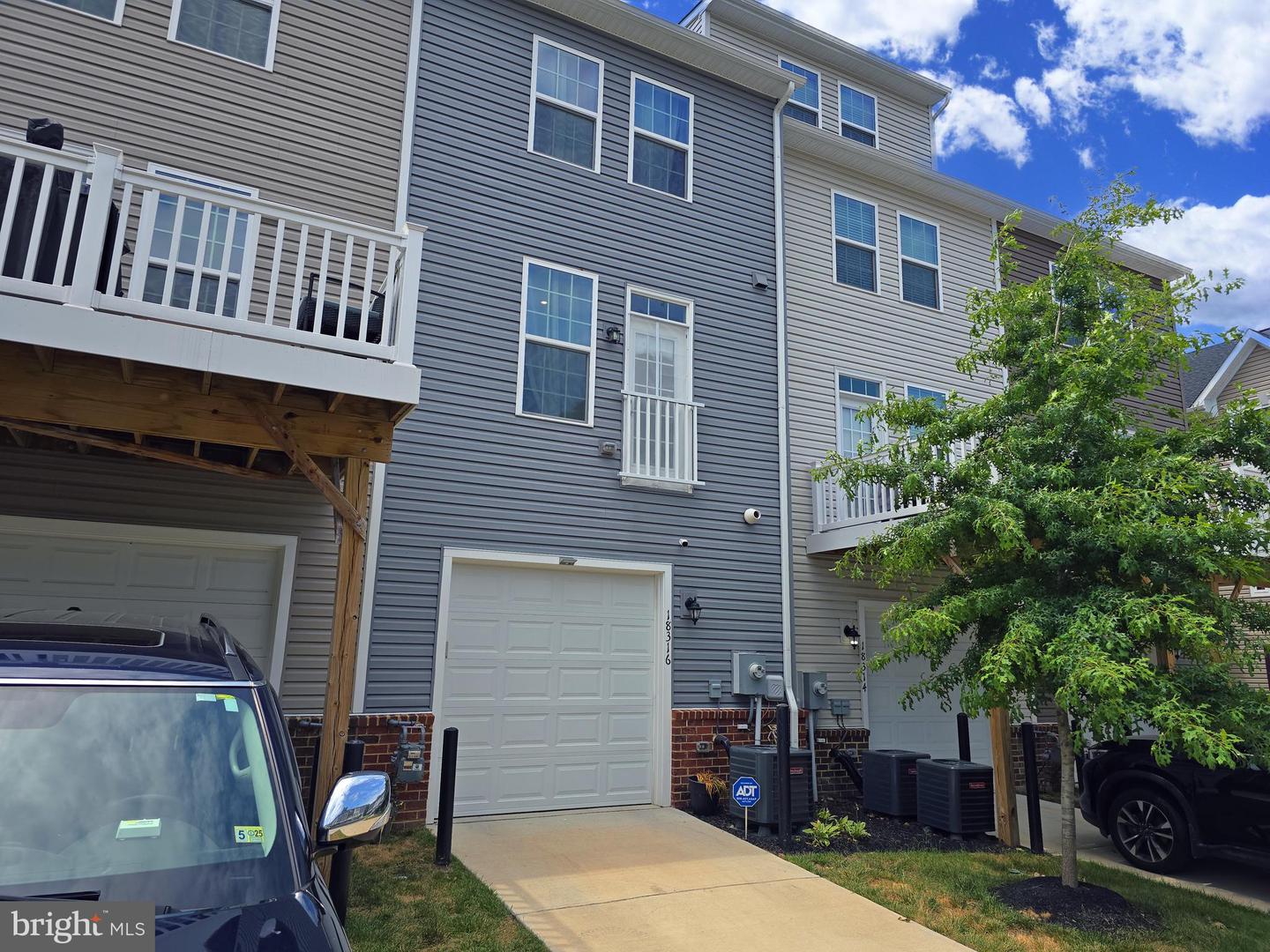 18316 REAPER HILL CT, TRIANGLE, Virginia 22172, 3 Bedrooms Bedrooms, 18 Rooms Rooms,3 BathroomsBathrooms,Residential,For sale,18316 REAPER HILL CT,VAPW2097012 MLS # VAPW2097012