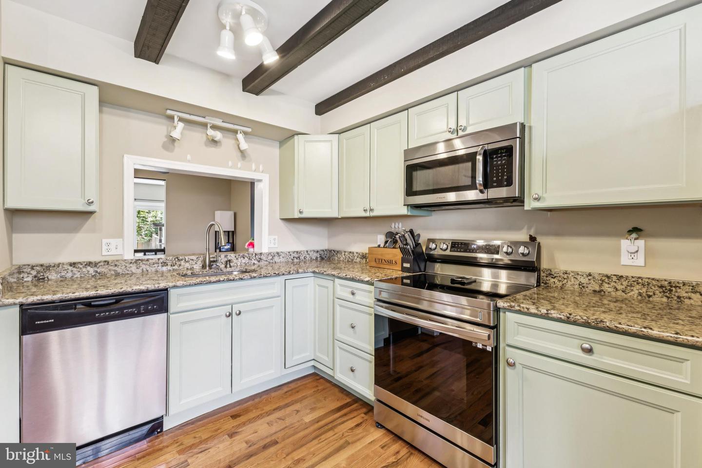 297 CHELMSFORD CT, STERLING, Virginia 20165, 3 Bedrooms Bedrooms, ,2 BathroomsBathrooms,Residential,For sale,297 CHELMSFORD CT,VALO2099596 MLS # VALO2099596