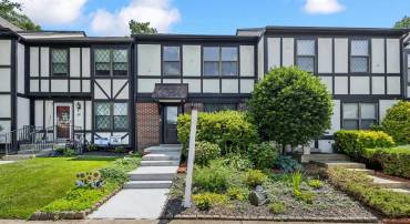 297 CHELMSFORD CT, STERLING, Virginia 20165, 3 Bedrooms Bedrooms, ,2 BathroomsBathrooms,Residential,For sale,297 CHELMSFORD CT,VALO2099596 MLS # VALO2099596