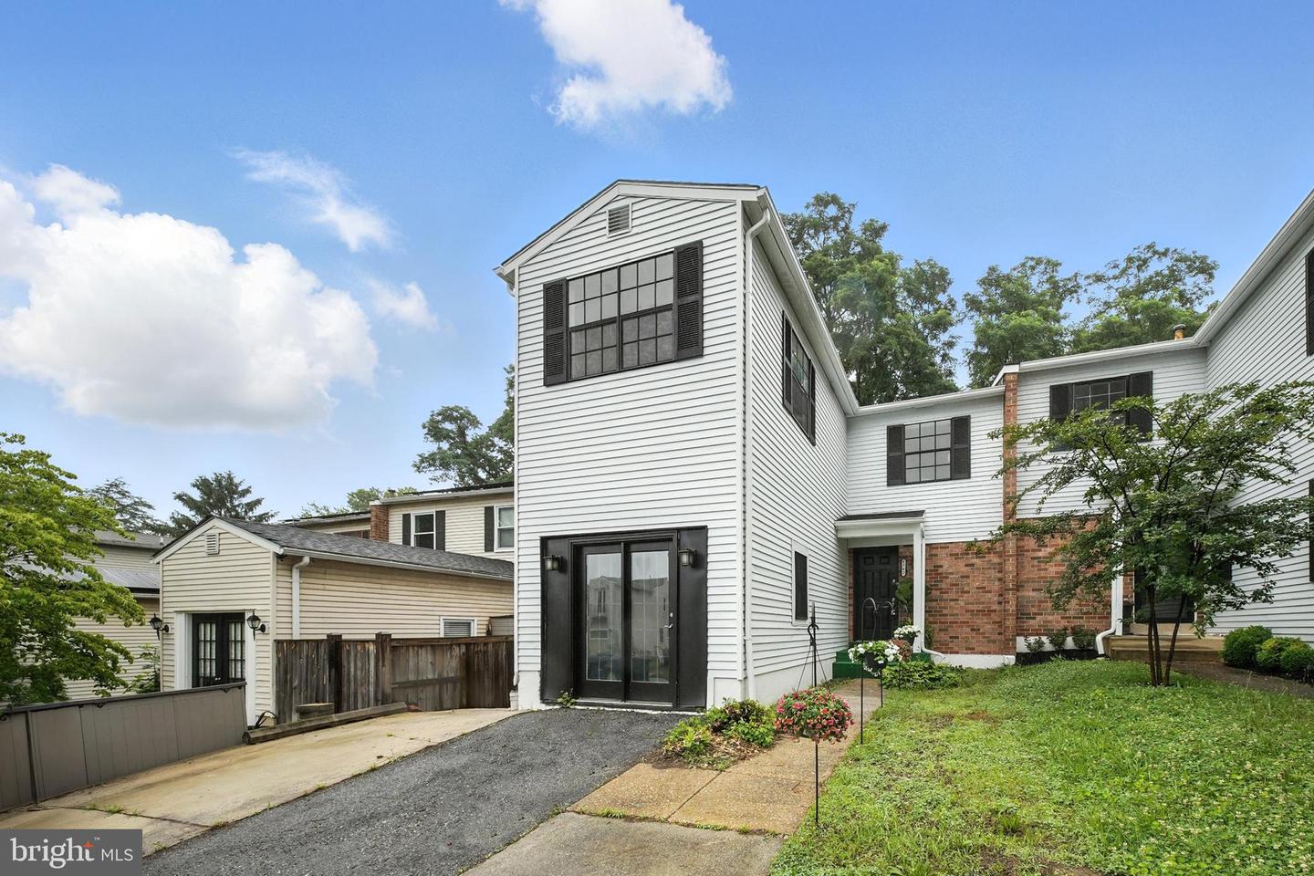 4362 VARNUM PL NE, WASHINGTON, District Of Columbia 20017, 4 Bedrooms Bedrooms, ,2 BathroomsBathrooms,Residential,For sale,4362 VARNUM PL NE,DCDC2205846 MLS # DCDC2205846