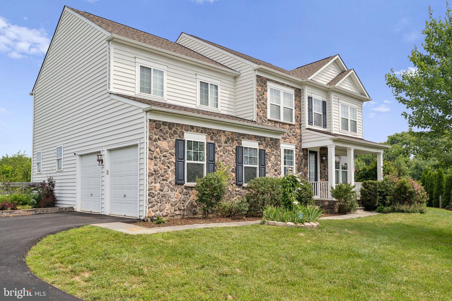 15601 MALVOSIN PL, LEESBURG, Virginia 20176, 5 Bedrooms Bedrooms, ,4 BathroomsBathrooms,Residential,For sale,15601 MALVOSIN PL,VALO2099656 MLS # VALO2099656