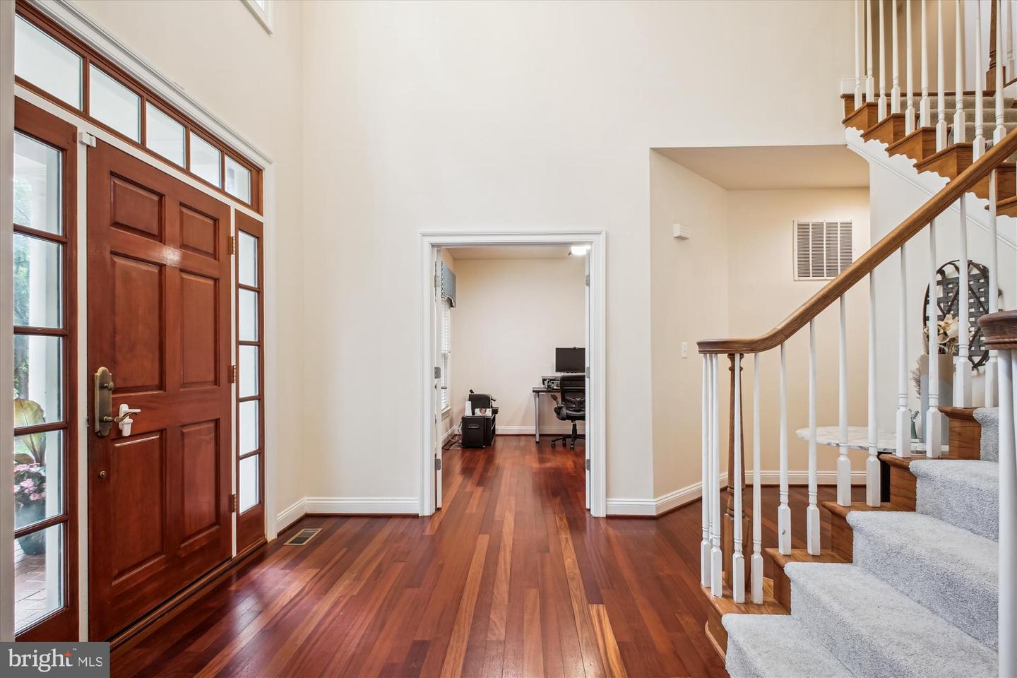 9745 VALE RD NW, VIENNA, Virginia 22181, 6 Bedrooms Bedrooms, ,4 BathroomsBathrooms,Residential,For sale,9745 VALE RD NW,VAFX2246834 MLS # VAFX2246834