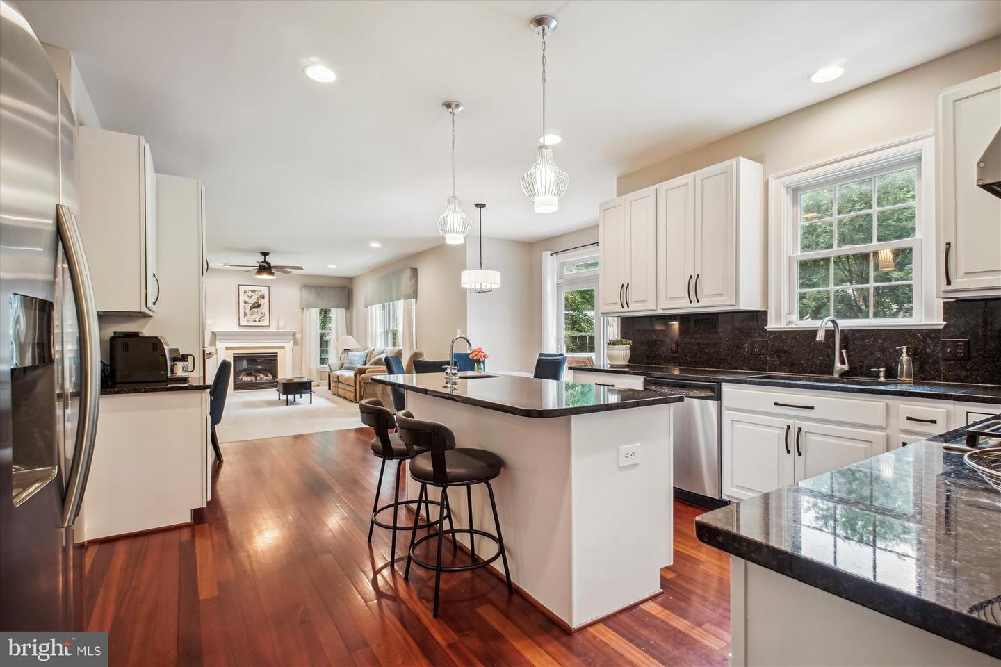 9745 VALE RD NW, VIENNA, Virginia 22181, 6 Bedrooms Bedrooms, ,4 BathroomsBathrooms,Residential,For sale,9745 VALE RD NW,VAFX2246834 MLS # VAFX2246834