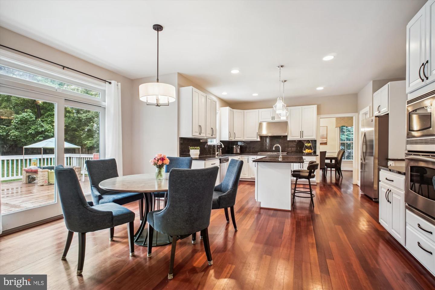 9745 VALE RD NW, VIENNA, Virginia 22181, 6 Bedrooms Bedrooms, ,4 BathroomsBathrooms,Residential,For sale,9745 VALE RD NW,VAFX2246834 MLS # VAFX2246834